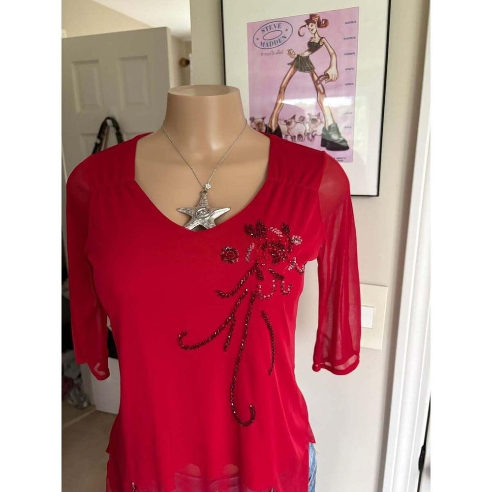 00s red floral beaded top (size M) - Picture 2 of 6